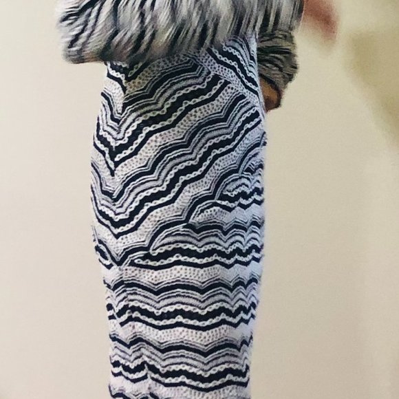 BCBG MAXAZRIA Navy Blue and White Cross Panel Dress Size Small - SEE VID… - Picture 10 of 13